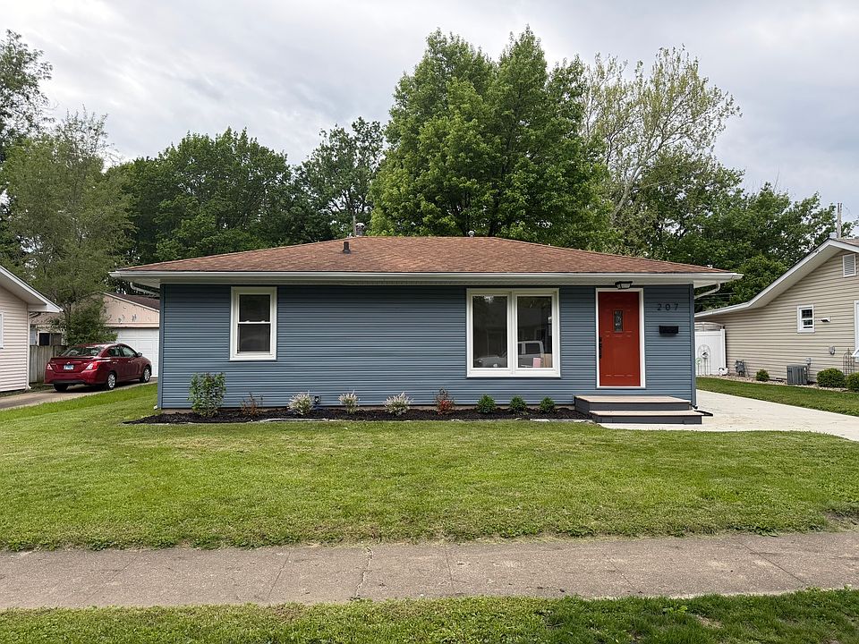 1st image of 207 Magnolia Dr
