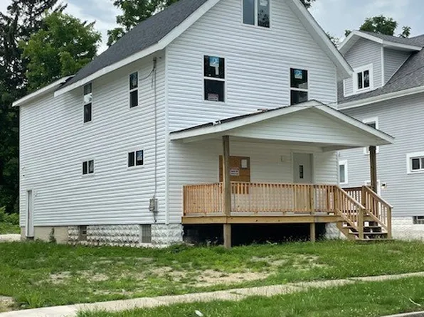 672 Moon St, Akron, OH 44307