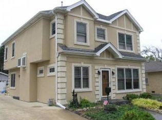 762 S Swain Ave, Elmhurst, IL 60126