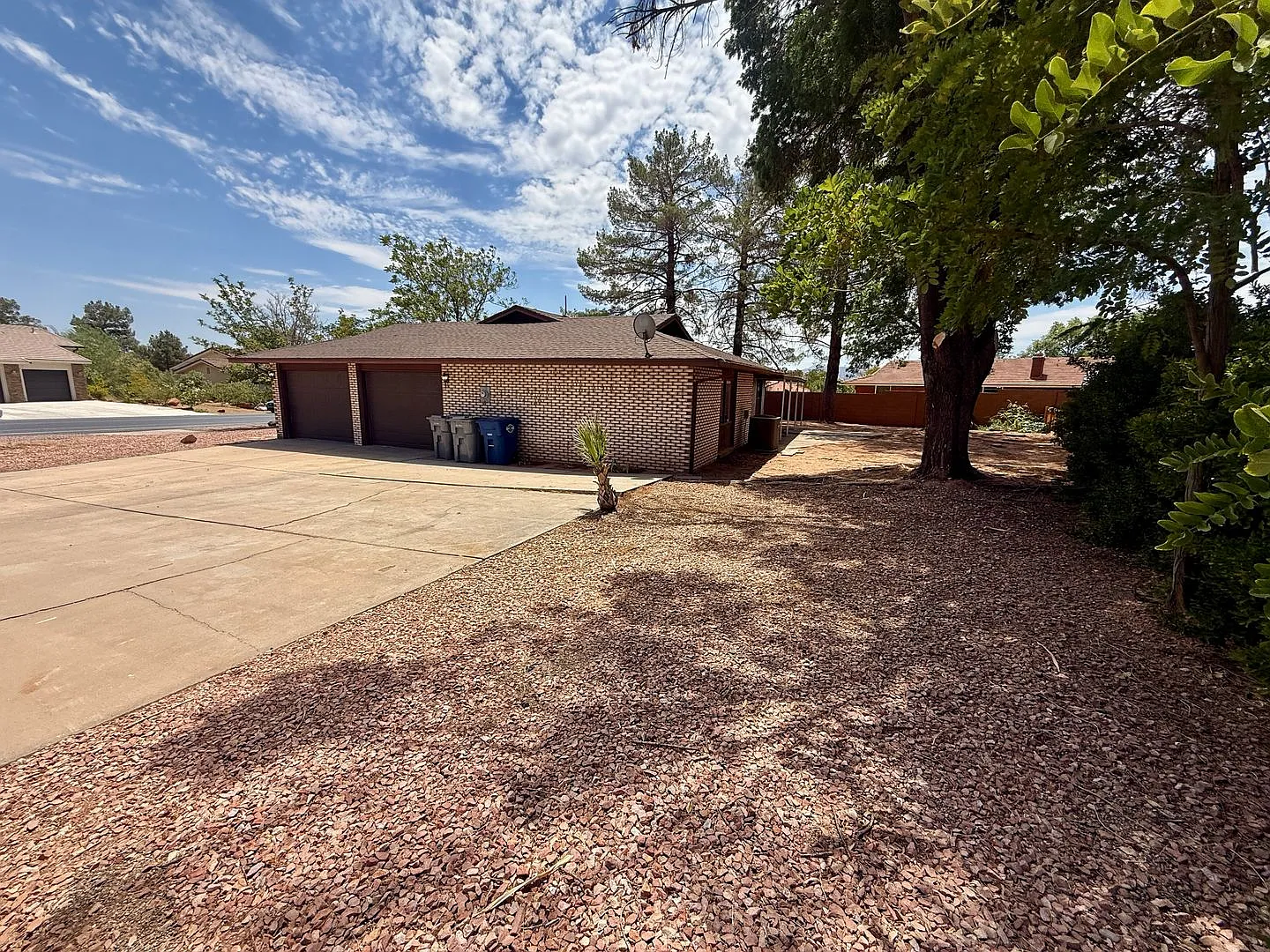 Remodeled Three Bedroom Home in Desirable Bloomington — Photo 4
