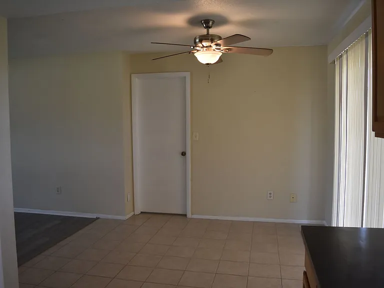 3134 Edgewood Dr NE — Photo 8