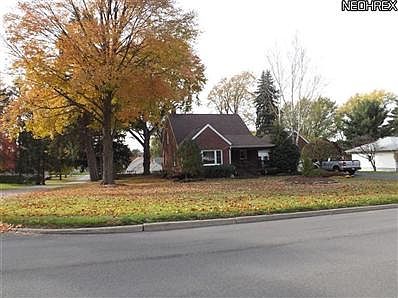 2nd image of 206 Elmwood Dr