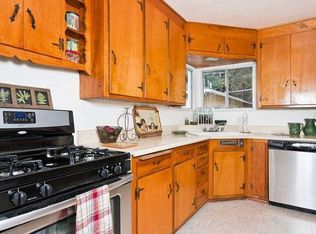 1582 Brodiea Ave, Ventura, CA 93001