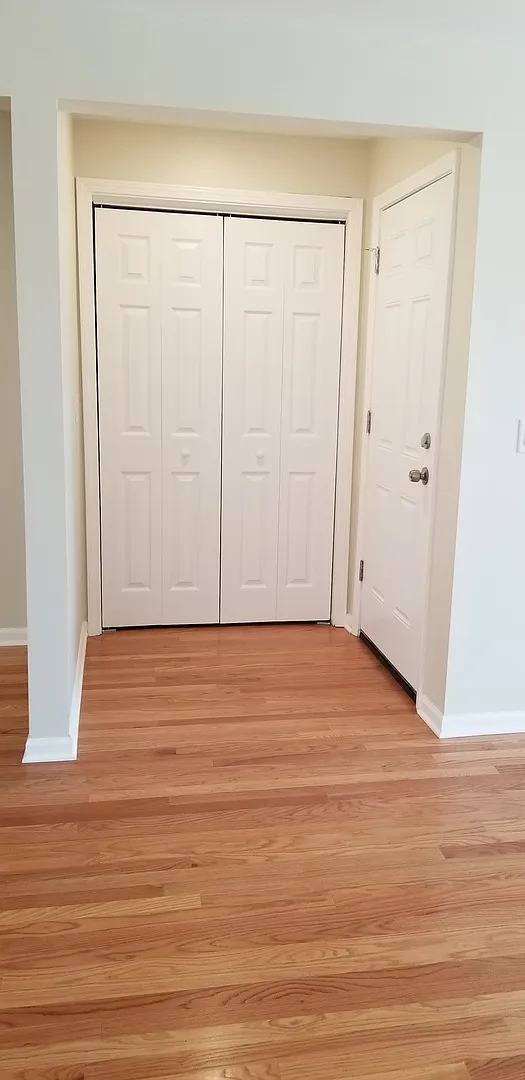 3 bed, 1250 sqft, $2,500 — Photo 4