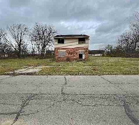 9411 Woodlawn