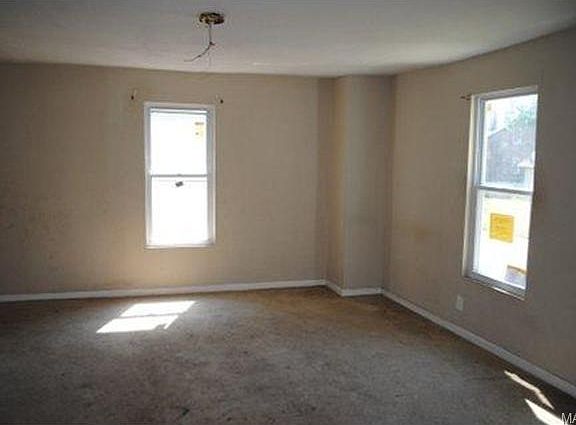 3rd image of 5929 Garesche Ave
