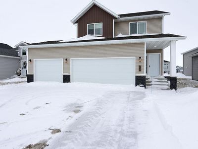 307 7th St E, Horace, ND, 58047