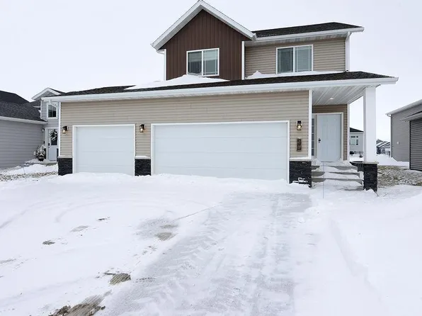 307 7th St E, Horace, ND 58047