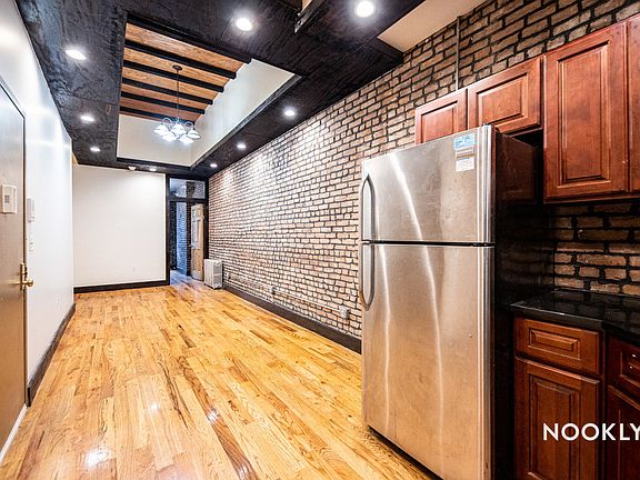 3rd image of 170 Irving Ave #3B