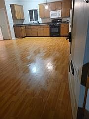 1st image of 915 Coleman Ave