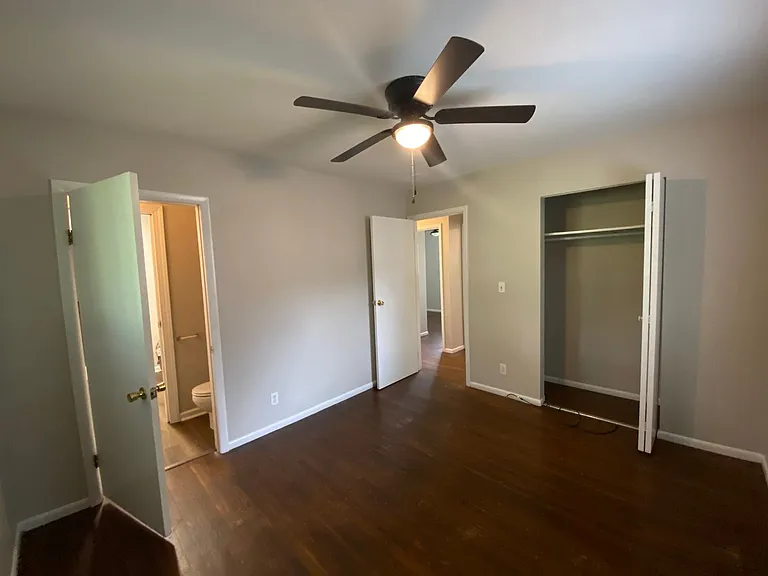 237 Vanderbilt Dr — Photo 16