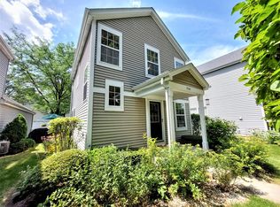 756 Tree Top Ln, Crystal Lake, IL 60014