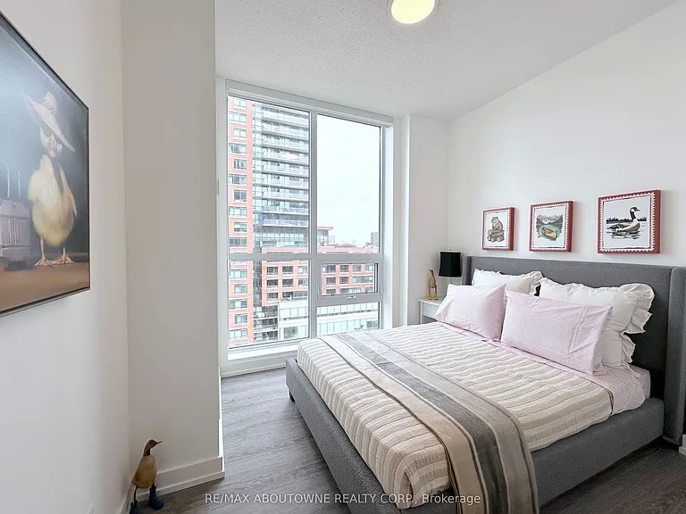2 River Plate St #1004 — Photo 7