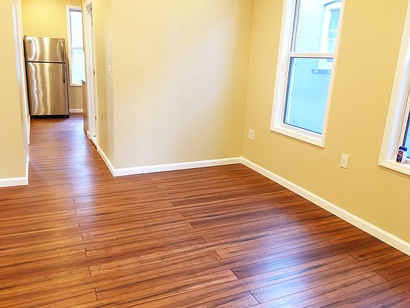 4th image of 4206 25th Ave #2