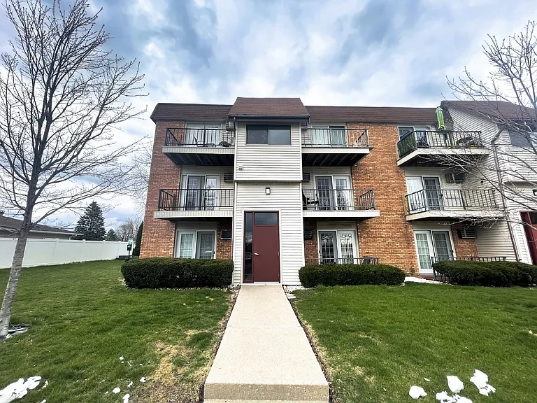 2404 Marquette Rd #2 — Photo 1