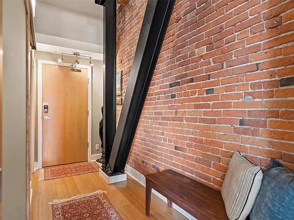 5th image of 610 Johnson St #204