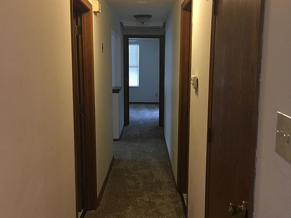 5th image of 7901 Harlan Ave