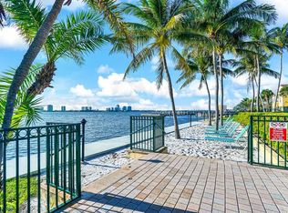 1035 Lake Shore Dr APT 206, Lake Park, FL 33403