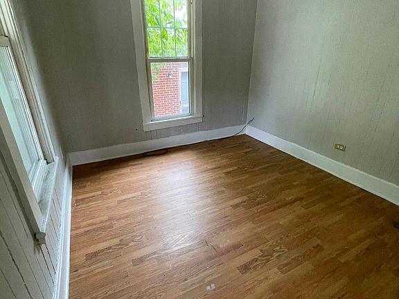 4th image of 1703 West Ave