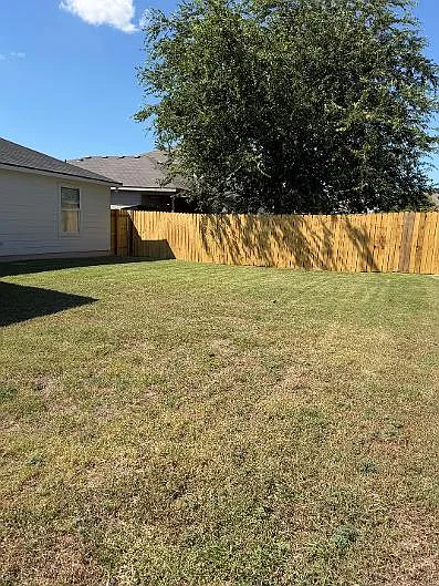 6110 Griffith Loop — Photo 31