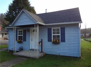 1044 Pike Run Dr, Coal Center, PA