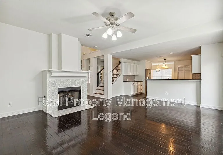 5012 Boxwood Ln — Photo 6