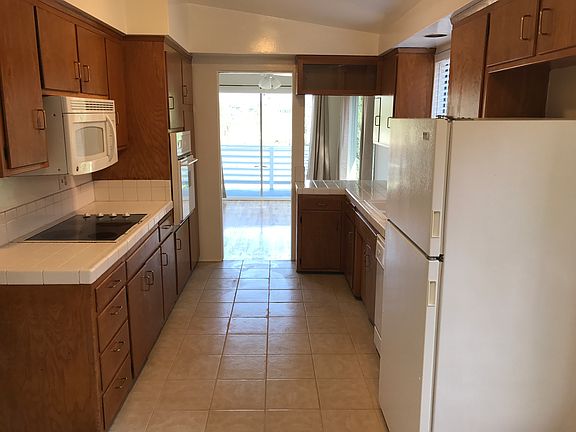 5th image of 3371 Oak Glen Dr
