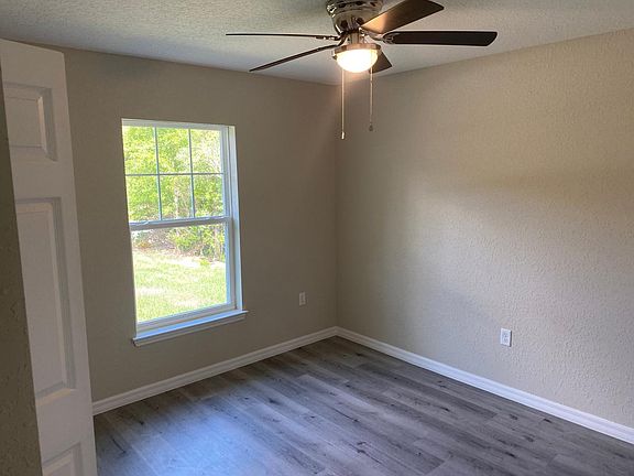 4th image of 1369 W Delores Dr