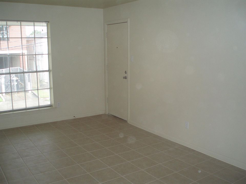 1st image of 2600 Harvard Ave APT A