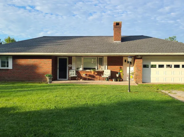 220 E Windsor Rd, Peru, MA 01235