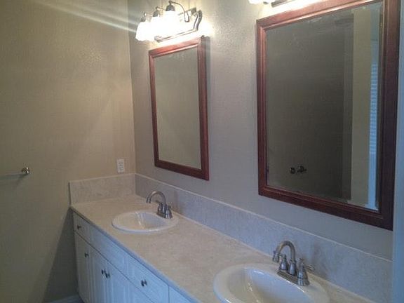 5th image of 6021 Marlee Ct