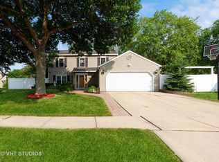 3S081 Sunset Dr, Warrenville, IL 60555
