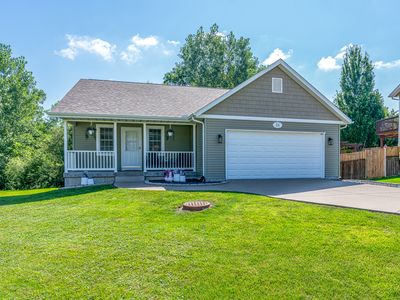 16 W Village Cir, Davenport, IA, 52806