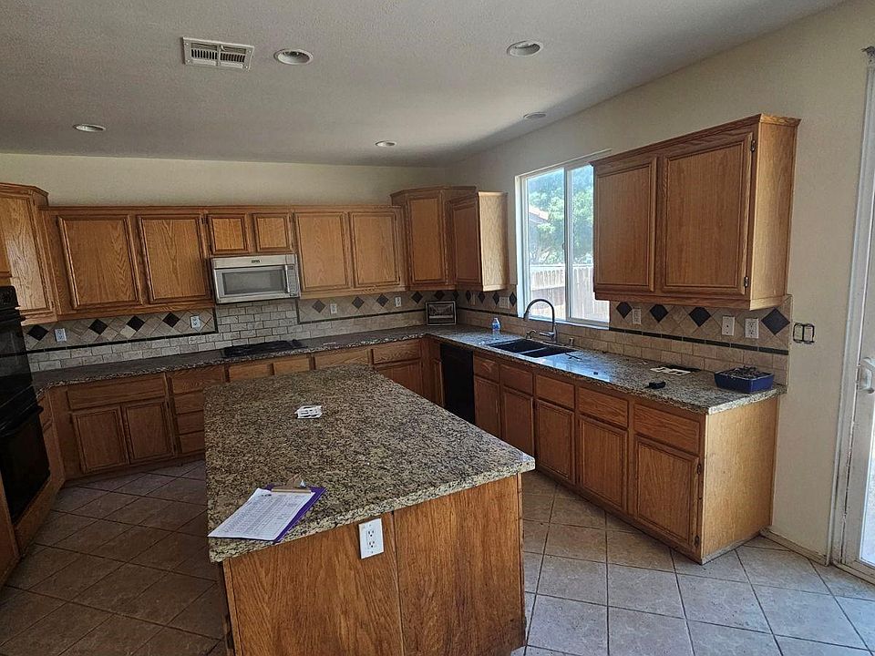 2nd image of 15029 Sorrel Rd