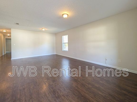 4th image of 2362 Johnson Ave