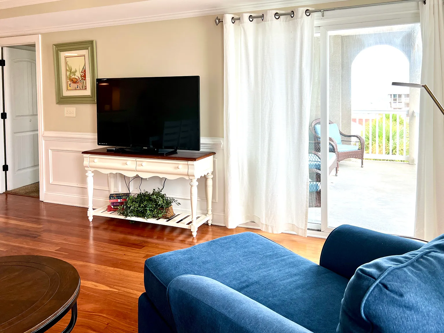 3 bed, 1095 sqft, $3,000 — Photo 3