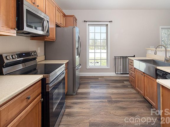 4th image of 13219 Asbury Chapel Rd