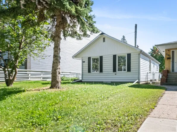 10509 63rd Ave NW, Edmonton, AB T6H 1P5