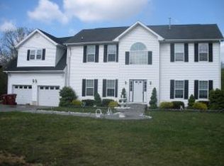 285 Columbus Cir SW, Bayville, NJ 08721