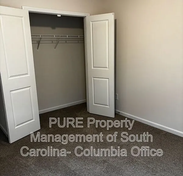 1155 Crescent Moon Loop — Photo 14