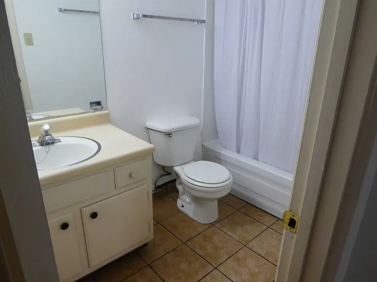 120 Cornell Dr SE — Photo 10