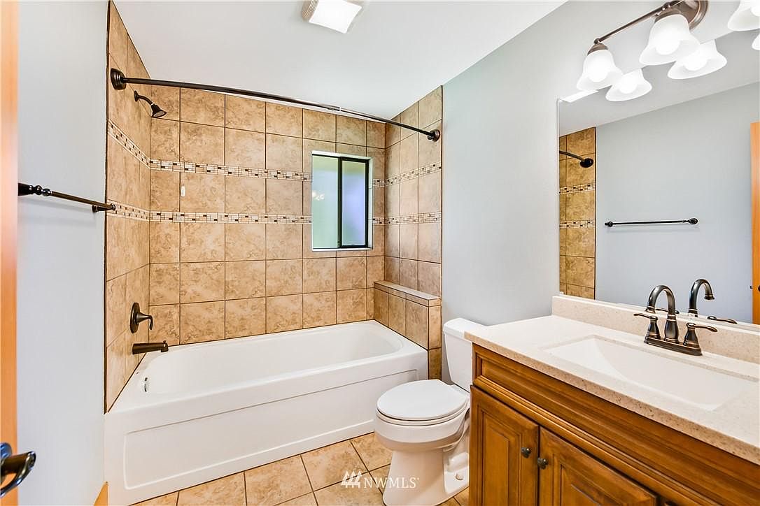 Oak Harbor, WA 98277