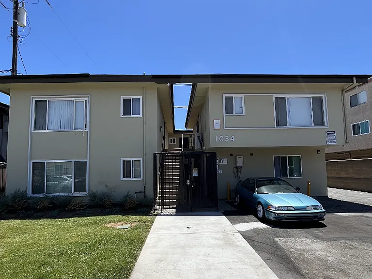 1034 Magnolia Ave — Photo 3