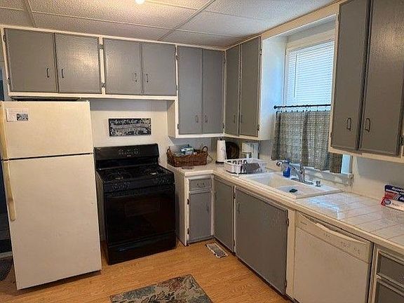 3rd image of 303 S 1st St