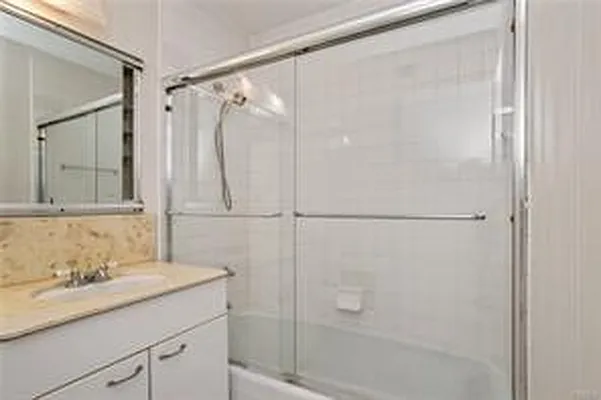 Sold by John Edwards Real Estate, Inc. | media 12