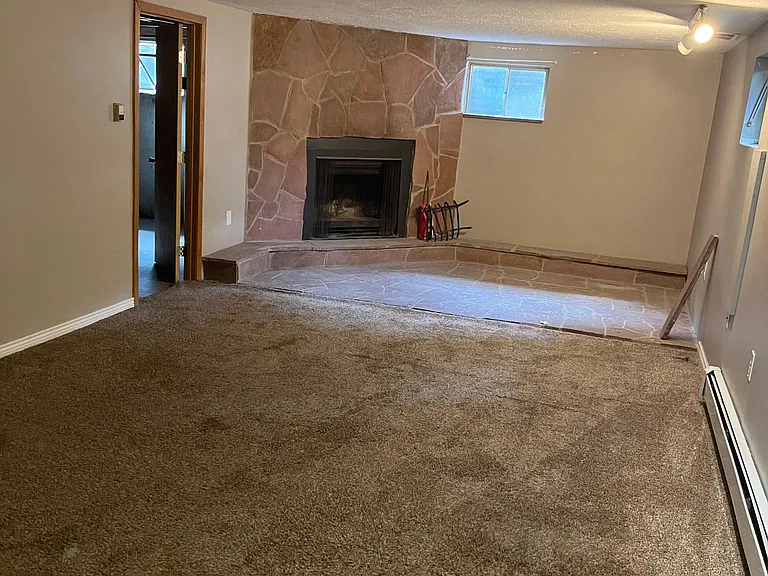 433 Harvard Ln — Photo 5