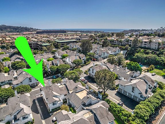 2nd image of 538 Via De La Valle Unit A