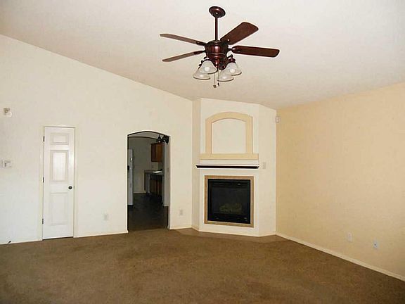 3rd image of 5564 Manuel Moreno Dr