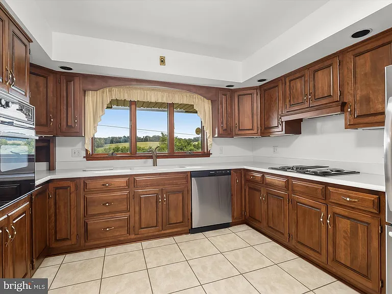 2177 Manchester Rd — Photo 21