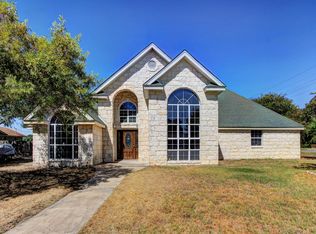 1301 Redbud Trl, Lockhart, TX 78644